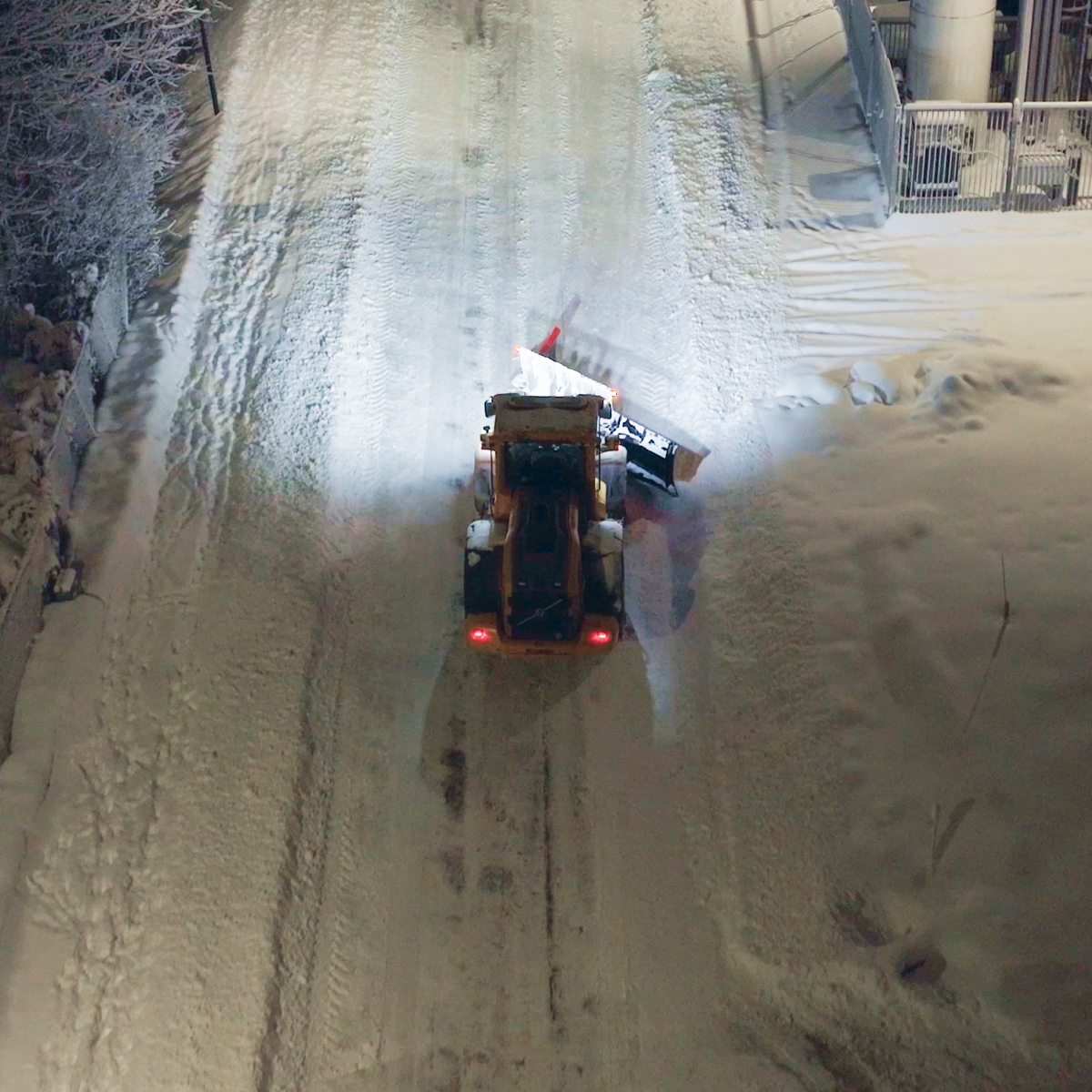 67ecdeb4edf43738276971b4 67e44e0a92ba04e9866fd881 plow 2