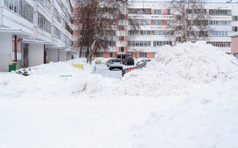 Snørydding gårdsplass